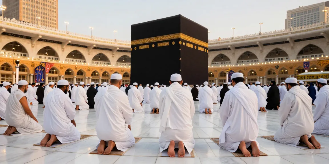 A serene scene of Umrah Ramadhan pilgrims at the Grand Mosque, enhancing travel inspiration.